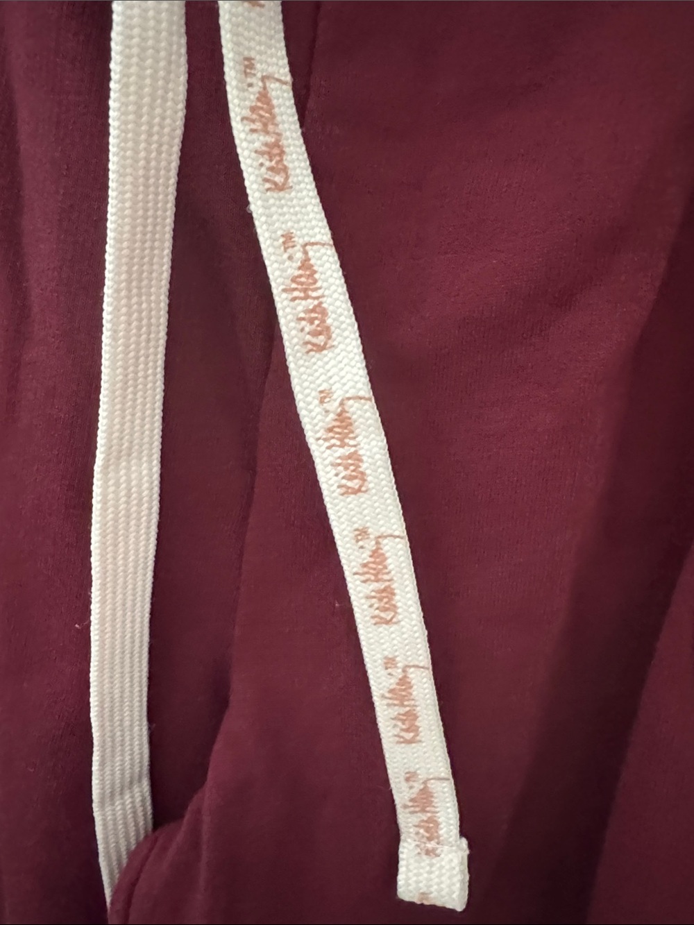 Keith Haring Iconic Dog Graphic Women's Maroon Sweatshirt & Joggers Set - Picture 6 of 7